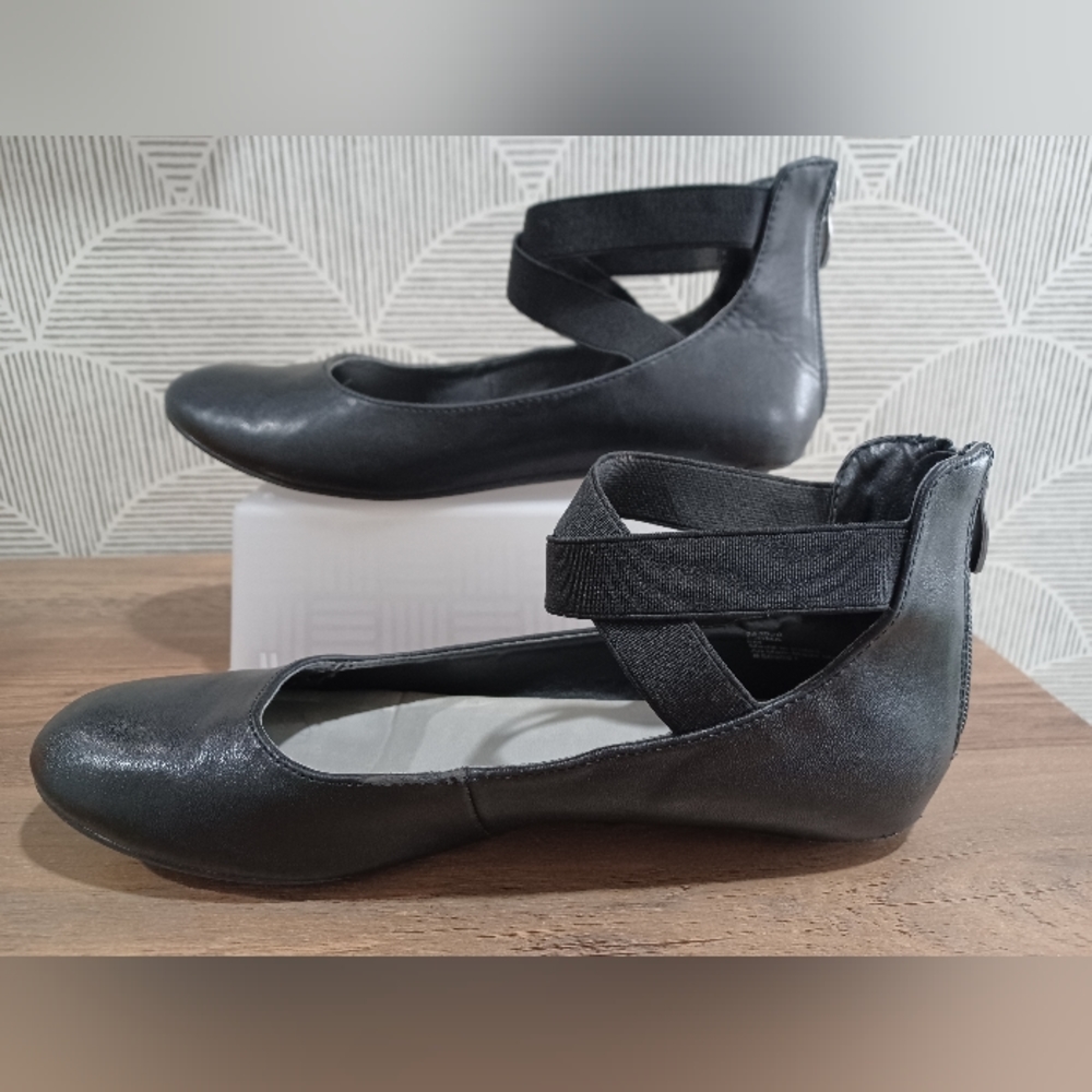 Women's Cupcake Coture Flat Shoes Black Size 5